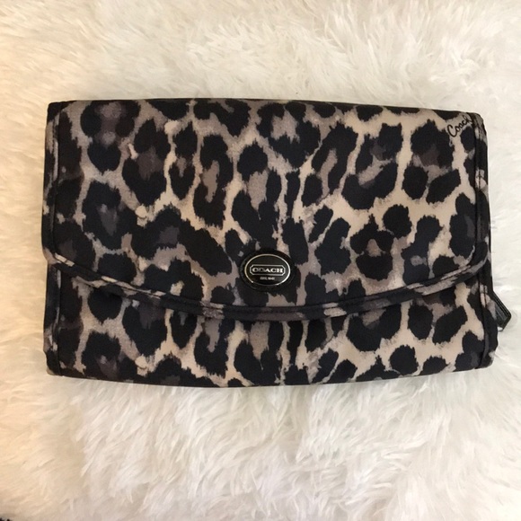 Coach travel bag. - Picture 1 of 8
